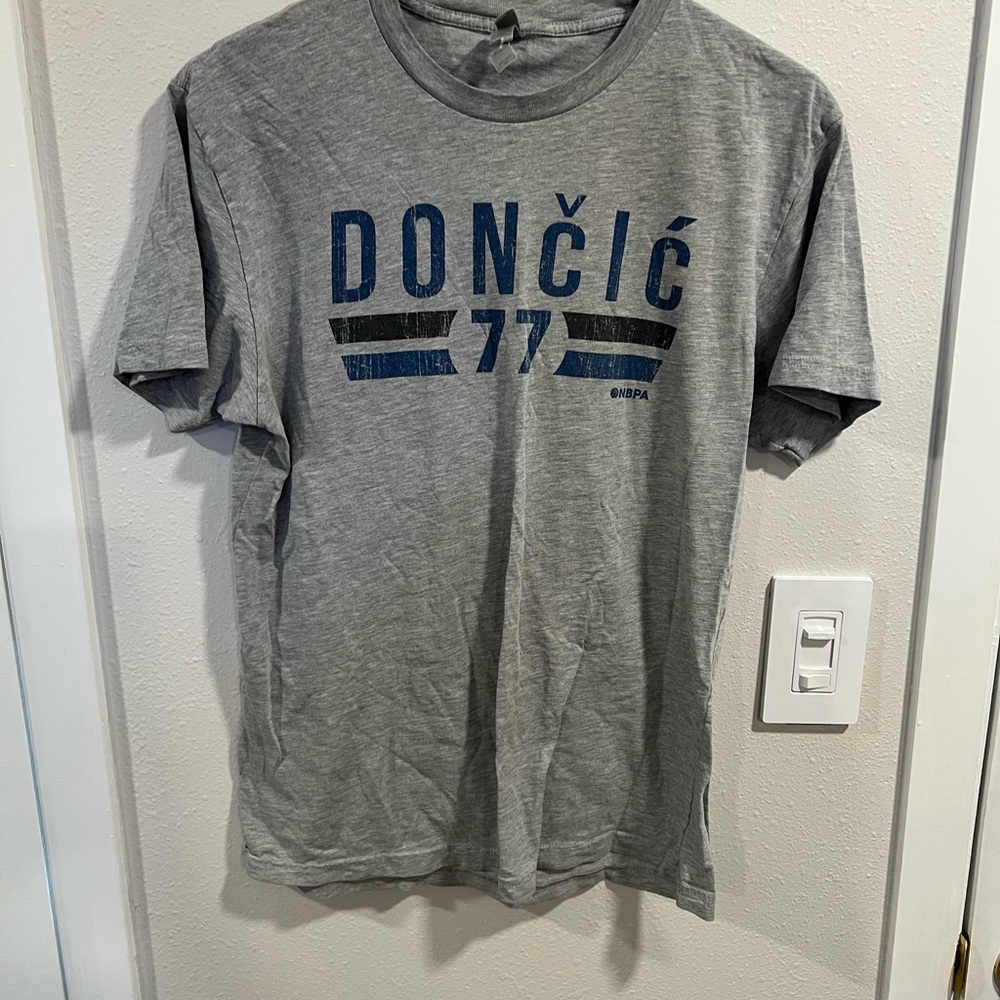 Luka Doncic - Vintage Mavericks Colors T-Shirt